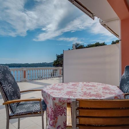 Apartments Villa Julija Малий Лошинь Екстер'єр фото