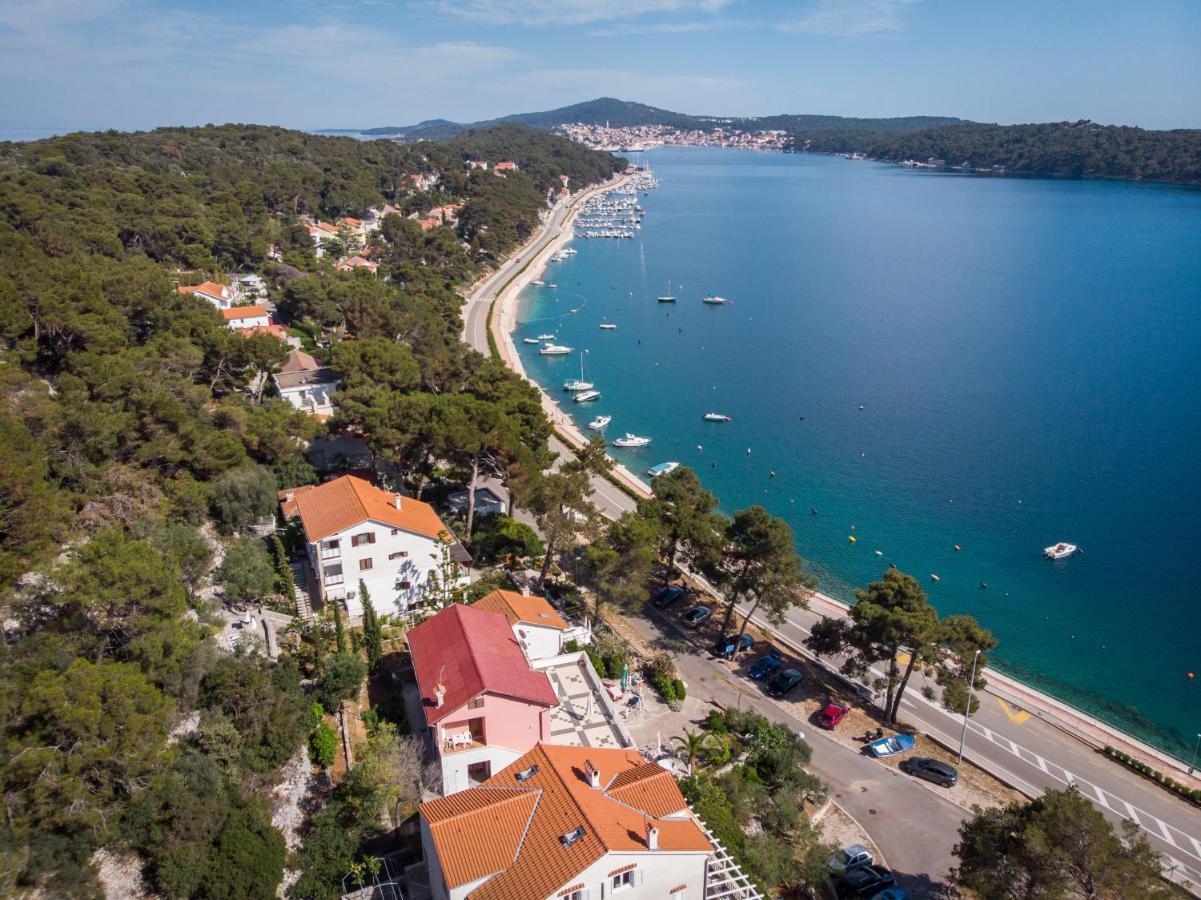 Apartments Villa Julija Малий Лошинь Екстер'єр фото