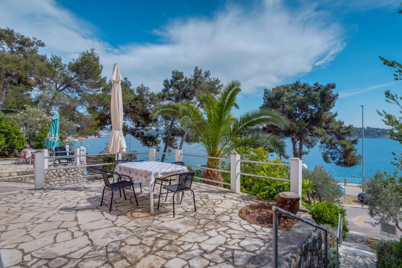 Apartments Villa Julija Малий Лошинь Екстер'єр фото