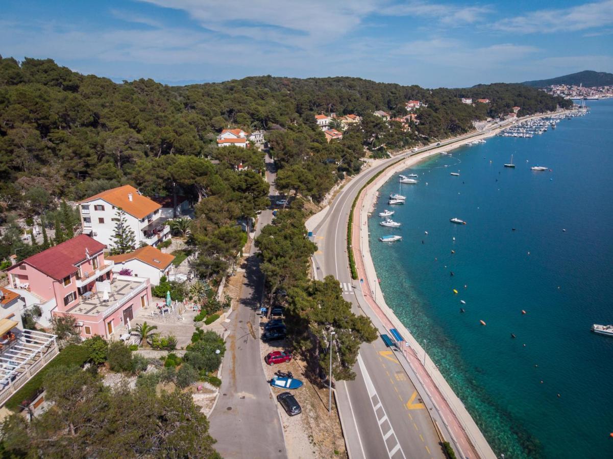Apartments Villa Julija Малий Лошинь Екстер'єр фото