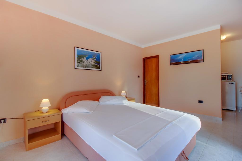 Apartments Villa Julija Малий Лошинь Номер фото